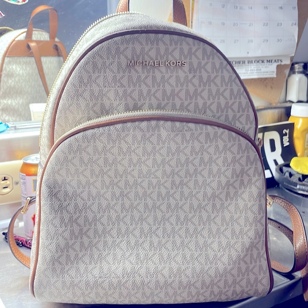 Michael kors back pack